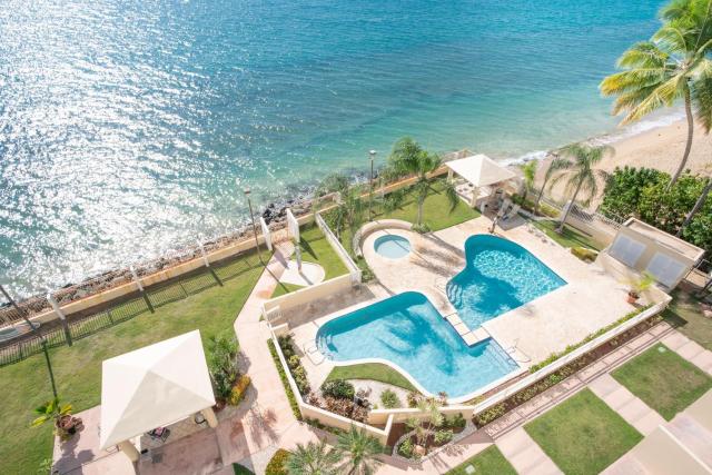 Beachfront 5th floor at Pelican Reef