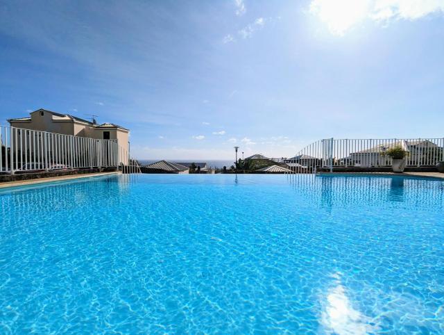 Sunset Océan - appartement T2 avec vue imprenable sur l'océan et piscine