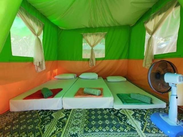 Koh Ngai Camping Restaurant @ Bar