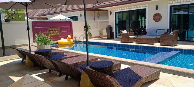 Sila Thai Pool Villa1