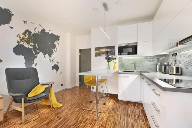 Smart and Luxury OLD TOWN Apartment