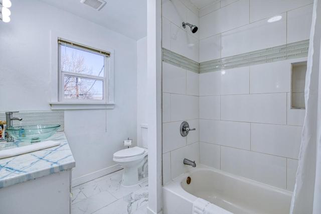 New Downtown Boise on Bsu Campus 3 Beds Sleeps 6