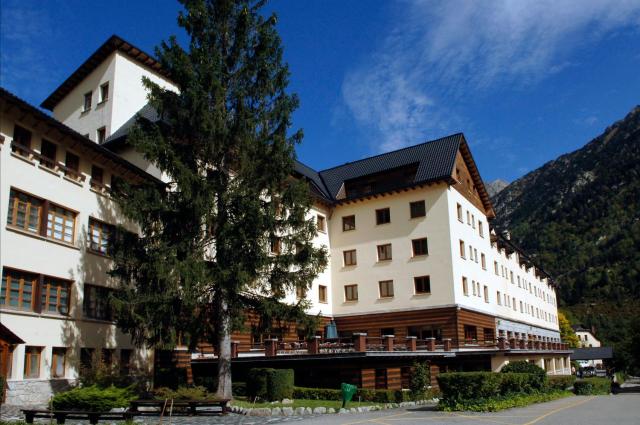 Hotel Manantial