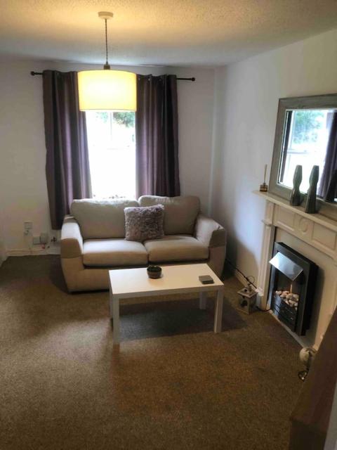 Bluebell House 2 bedroom with parking and garden