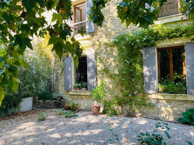 Le Provençal Duplex piscine jardin le Luberon