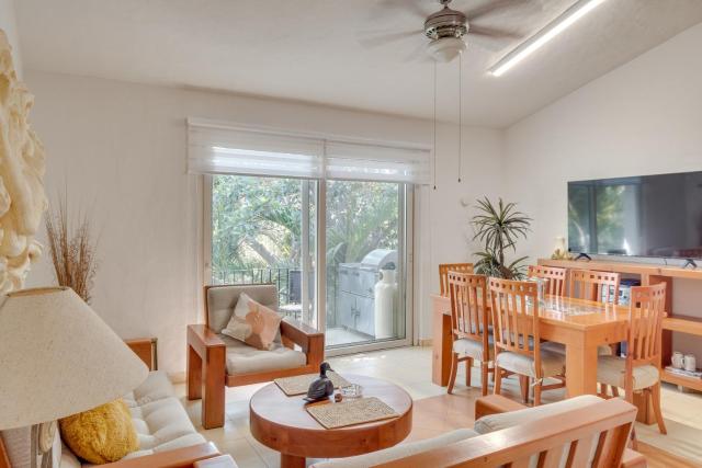 Puerto Vallarta Hideaway w/ Balcony & Pool!
