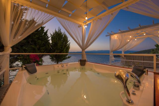 Bodrum'da Denize Sıfır Muhteşem Villa Boss 2