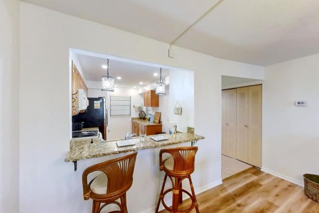 Golden Shores 407