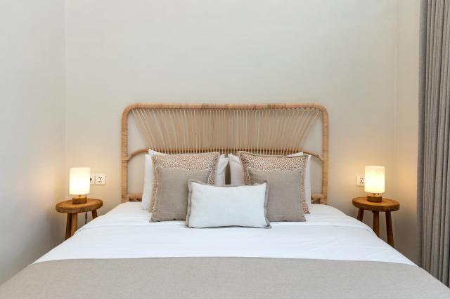 Casa Adem - Modern & Trendy 3BR Villa in Seminyak, 10 Minutes to the Beach with Private Pool