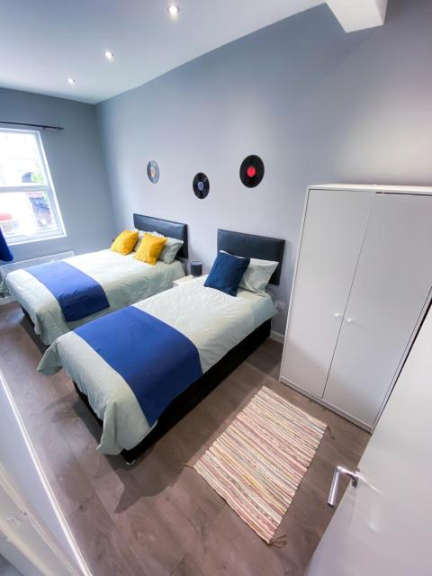 MODERN 1 BEDROOM FLAT IN WOOD GREEN