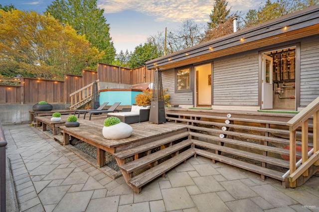 Private Bedroom, Bathroom, Shared Outdoor Pool, Hot Tub