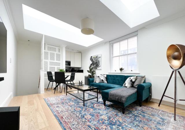 Museum St Central Soho Townhouse