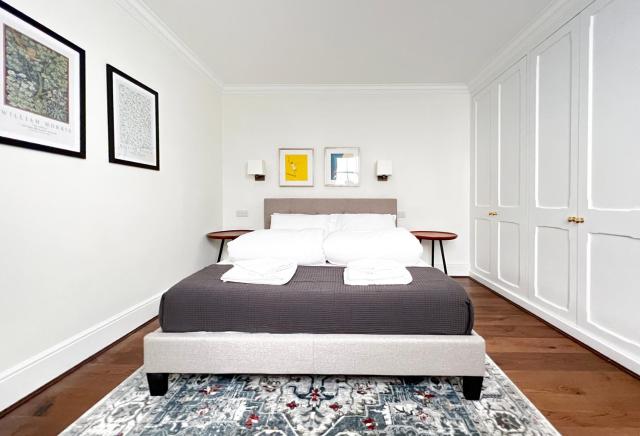 Museum St Central Soho Townhouse