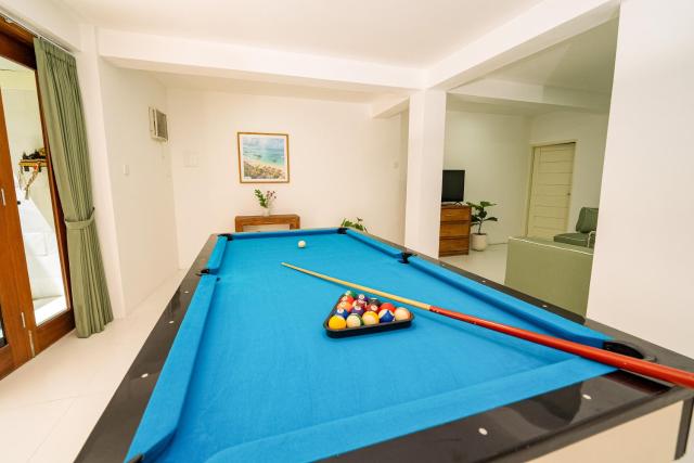 Spacious 3 BR Villa with private pool and Billiards