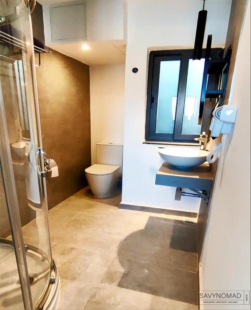Cabin 4 Savynomad Harbour Residences wow Views