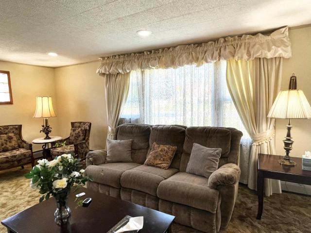 Entire Home in Buffalo - 6 Guests 3 Bedroom 1 Bath - Convenient Location - 25min to Niagara Falls