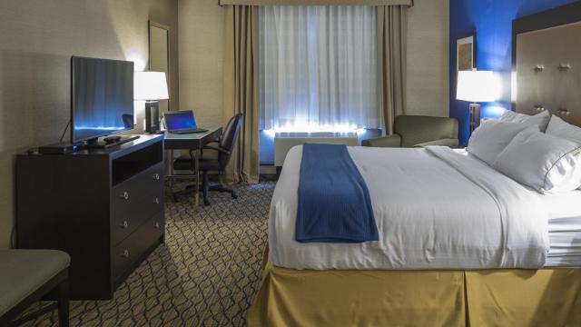 Holiday Inn Express Thunder Bay by IHG