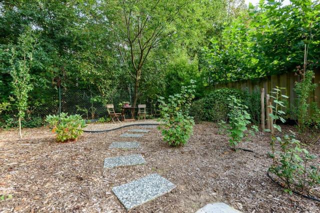 Spacious wooden cottage with infra-red sauna at Veluwe