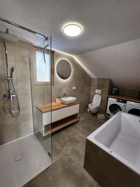 Chalet Fiona with jacuzzi