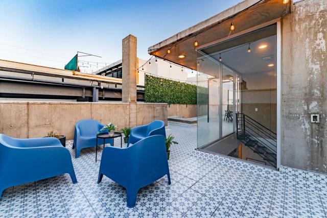 Trendy La Roma Condo with Parking & Patio