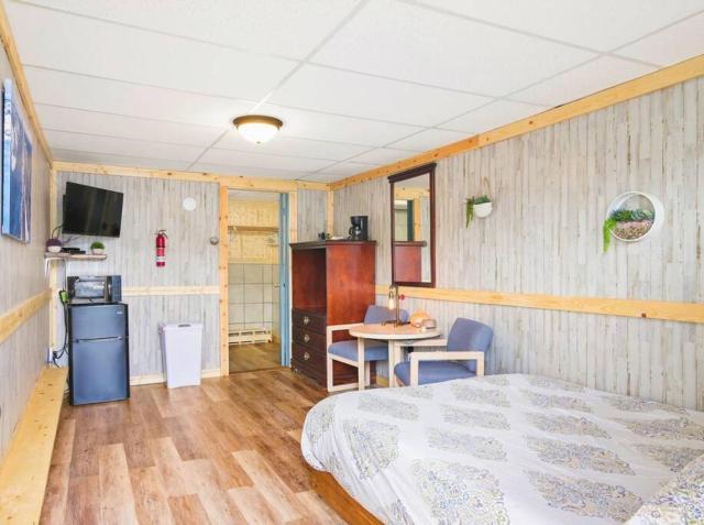 3 Private Room in Motel Dog Friendly Leadville