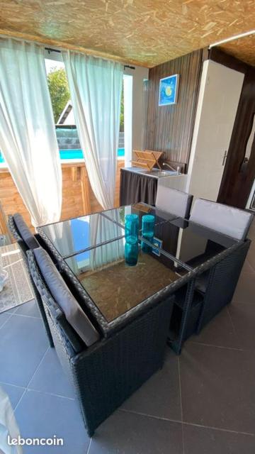 TI KAZ PIROGUE