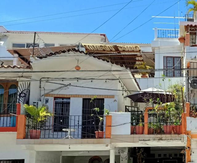 terraza y balcón en la zona romantica cerca del mar