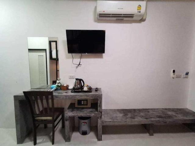 Lanta Long Beach Hostel