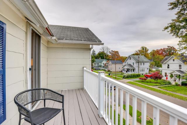 Pet-Friendly Auburn Apartment w/ Balcony!