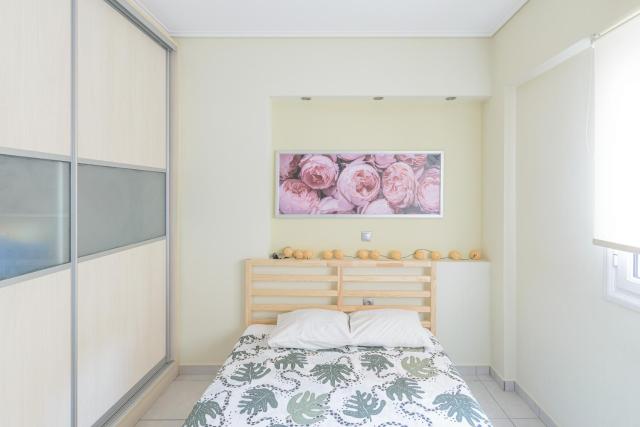 Family Sunny 2 bedroom near center 50m busstop,300m busstop Acropolis