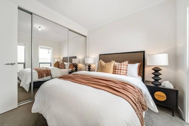Urban Luxe - A Contemporary City-Edge Haven