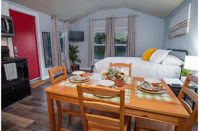 Downtown Accessible New 1BR1BA Cozy Studio
