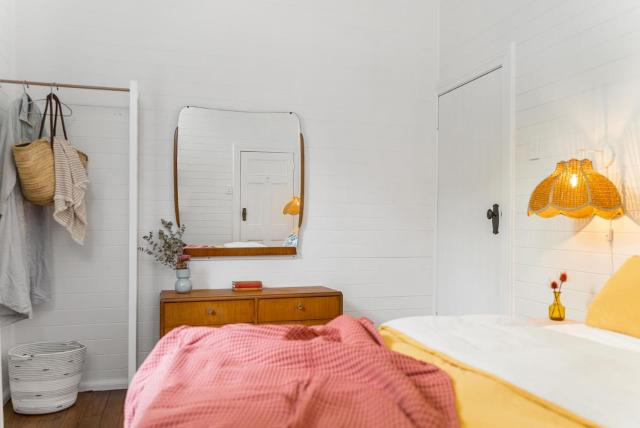 Mullum River House - waterfront heritage home