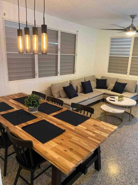 3 bd by airport El yunque Walk to the beach