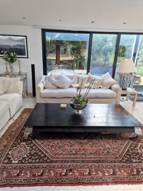 Stunning 5 bedroom Putney House