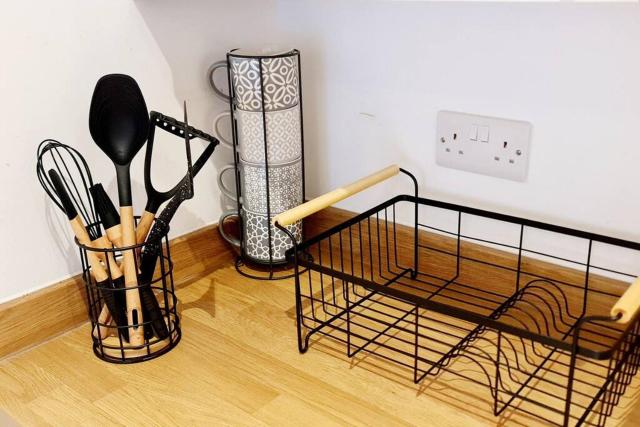 2 bed central manchaster with private entrance