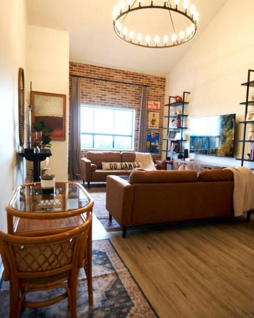 UGA Penthouse Downtown Athens Walk To Stadium