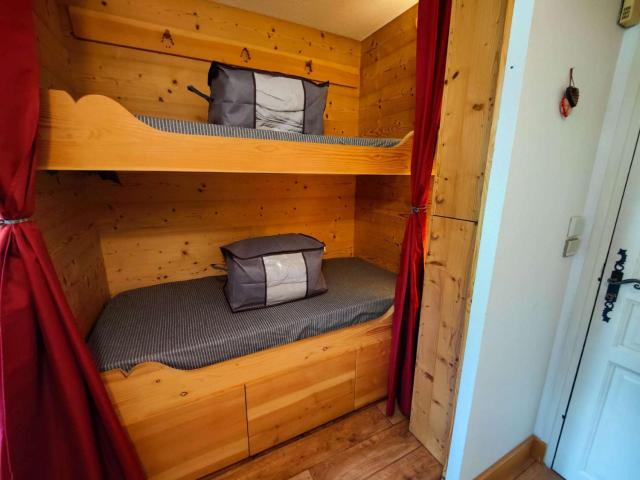 Charmant studio 19m², idéal 3 pers, avec terrasse et parking, proche commerces et navette ski - FR-1-342-307
