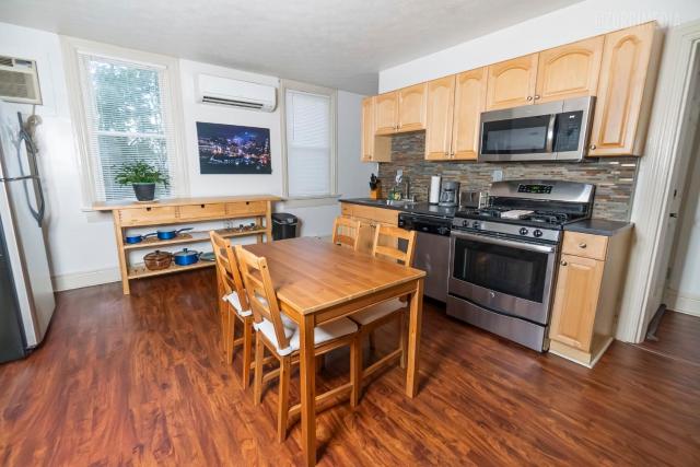 1 BR - Parking - Amazing View Nearby!