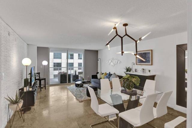 Superb Private unit Perfectly Located In Brickell