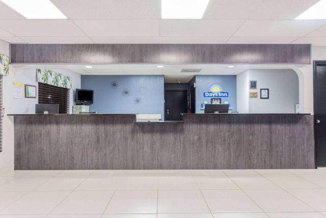 Days Inn by Wyndham Sarasota I-75