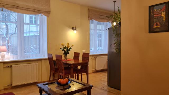 Rehouse, Antokolskio 13