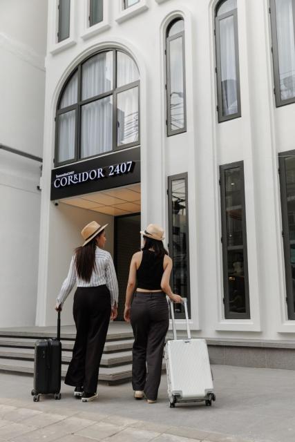 CORRIDOR 2407