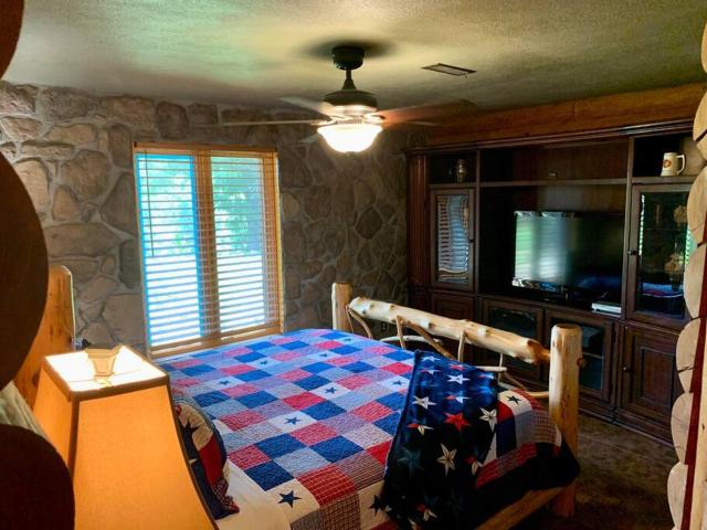Buffalo River Lodge (Yellville)- Lower Level