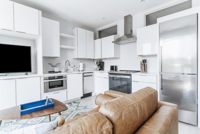 H Street 1br w wd nr bars restaurants WDC-757