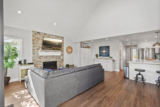 Stunning Beach Home with Fireplace, Fast WiFi, Grill & Outdoor Seating!
