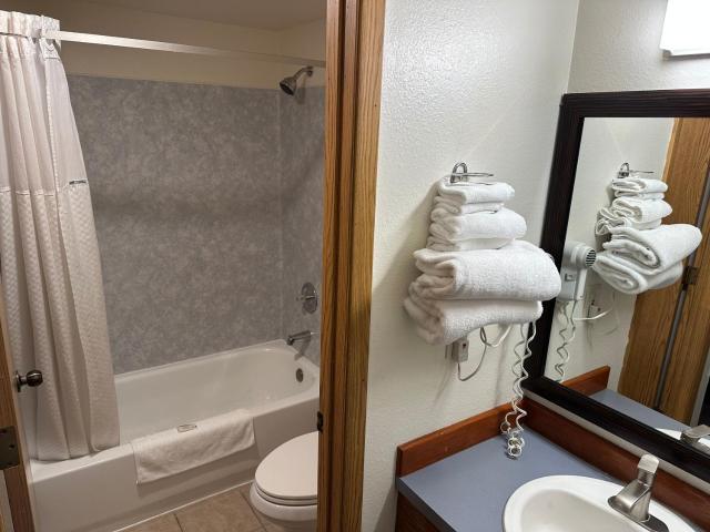 Econo Lodge Edmonds North Seattle