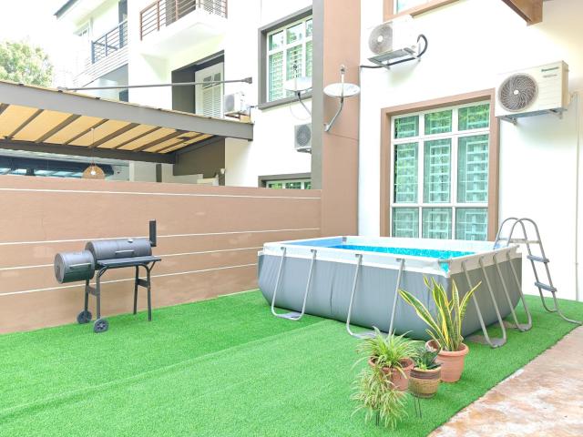 Ocean 27 Batu Ferringhi Shamrock Beach 6 Bedroom 22pax with Pool