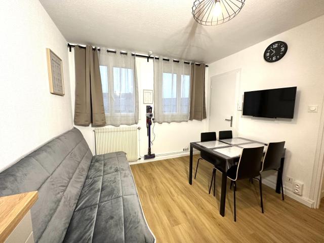 LAppart de Droite Confort en ville avec parking privé
