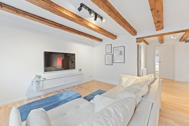 TOP Apartments - Moderne Altbauwohnung im Zentrum Ludwigsburg - Kingsize Bett - Netflix - 80qm - 24h Check-In